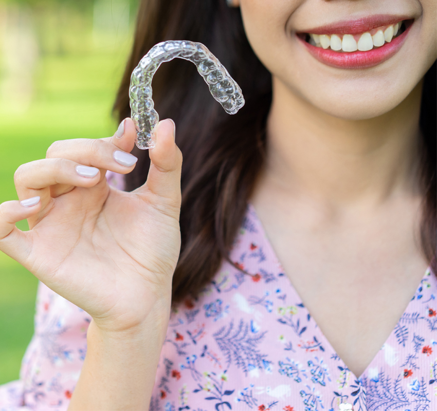 Traitement adulte invasilign - orthodontie Lyon Croix-Rousse